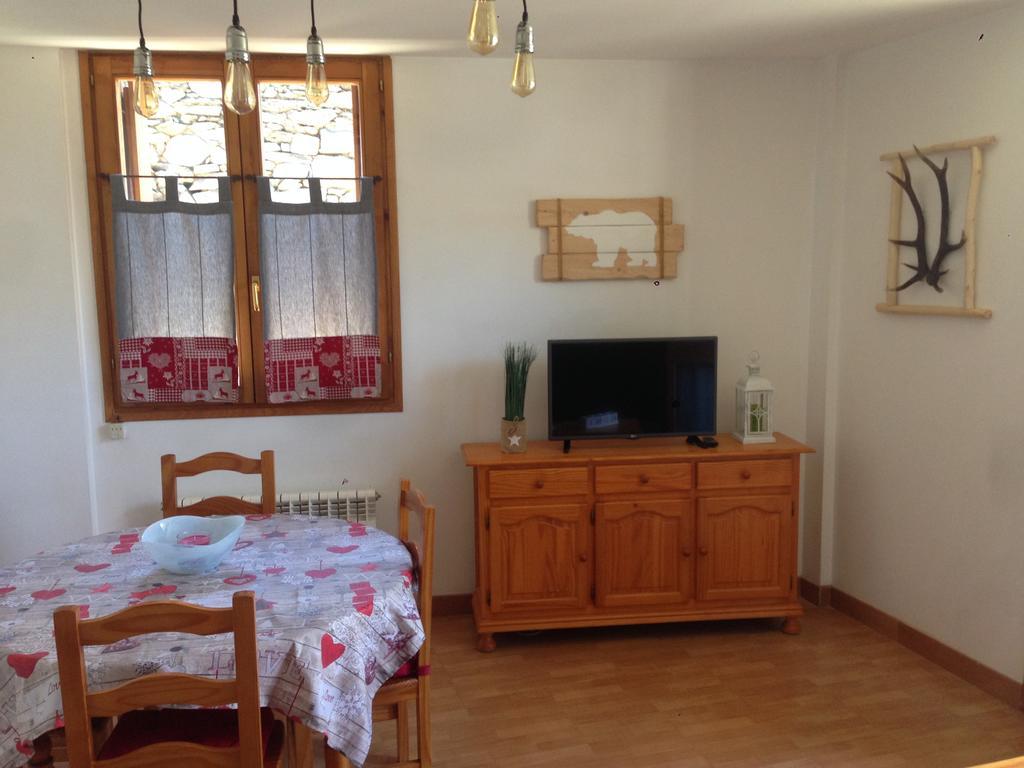 Vora Riu Apartment เอสเตร์รี ดาเนว ภายนอก รูปภาพ
