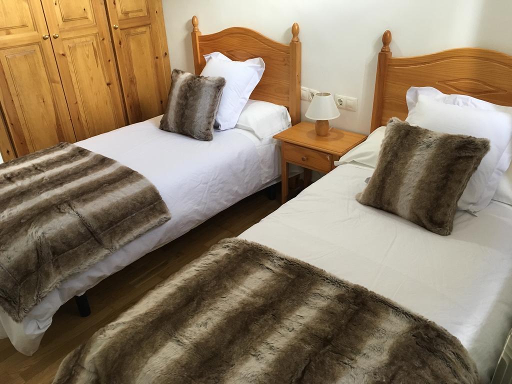 Vora Riu Apartment เอสเตร์รี ดาเนว ภายนอก รูปภาพ
